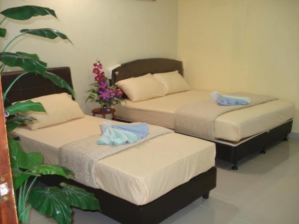 Casavilla Travellers Lodge Taiping Bagian luar foto