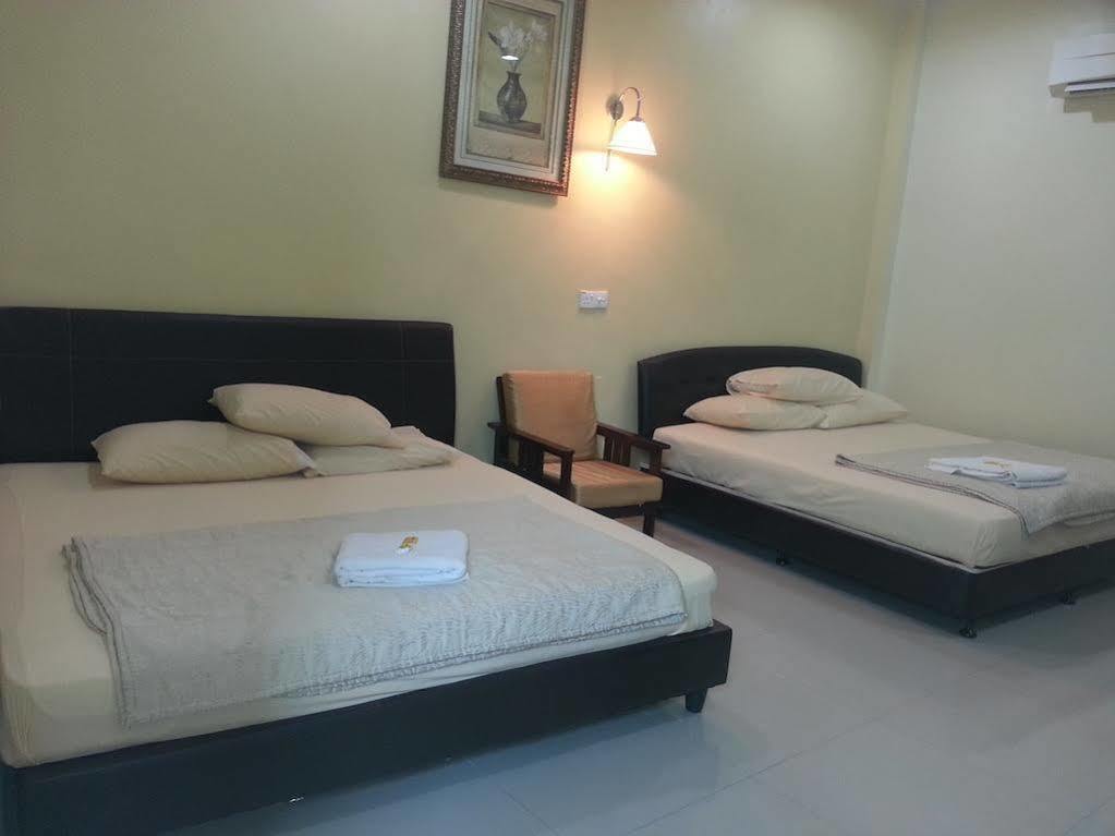 Casavilla Travellers Lodge Taiping Bagian luar foto