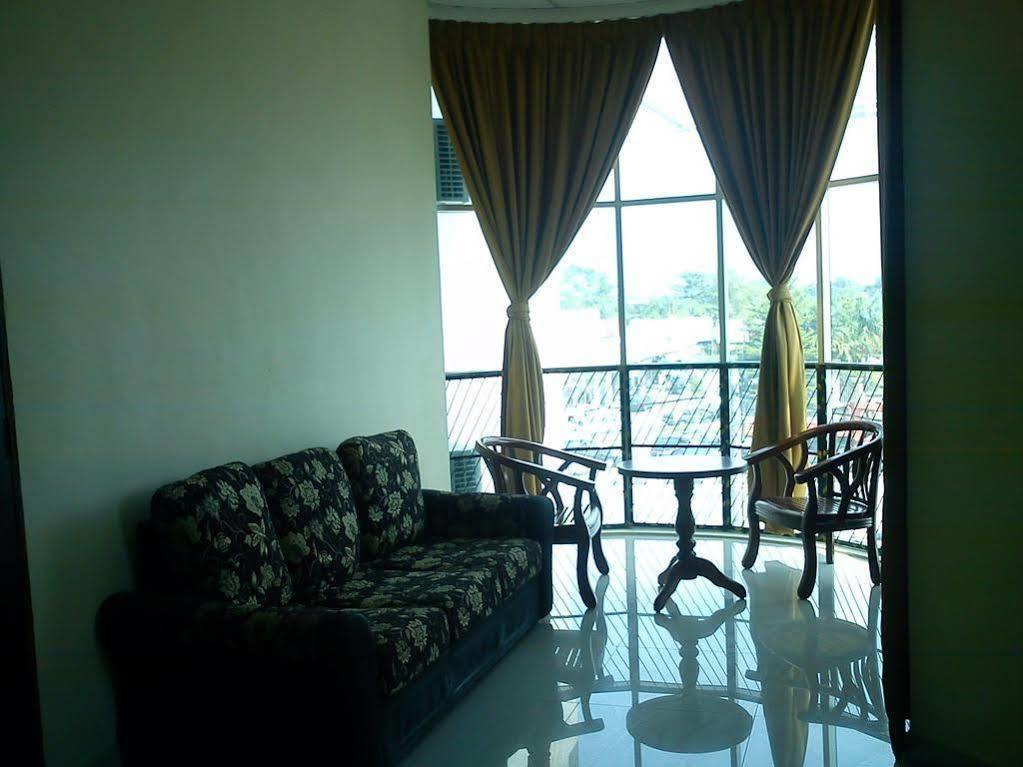 Casavilla Travellers Lodge Taiping Bagian luar foto