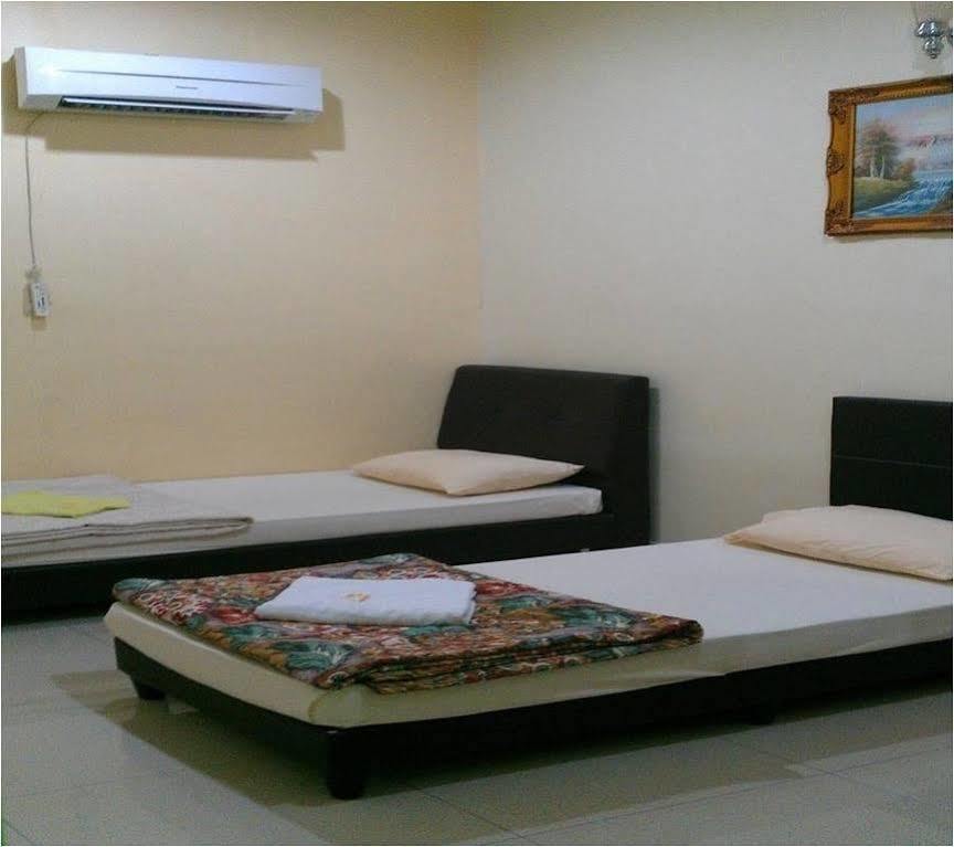 Casavilla Travellers Lodge Taiping Bagian luar foto